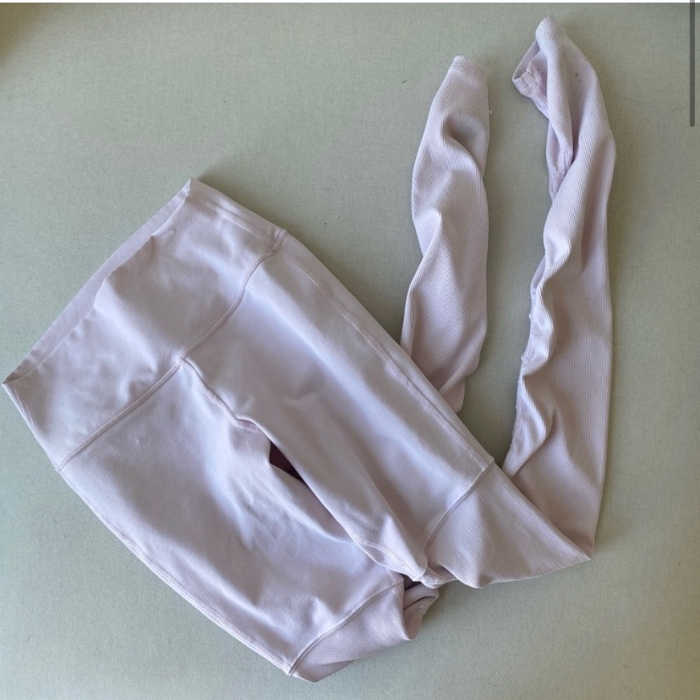 Alo White Full Length Sturup yoga Leggings